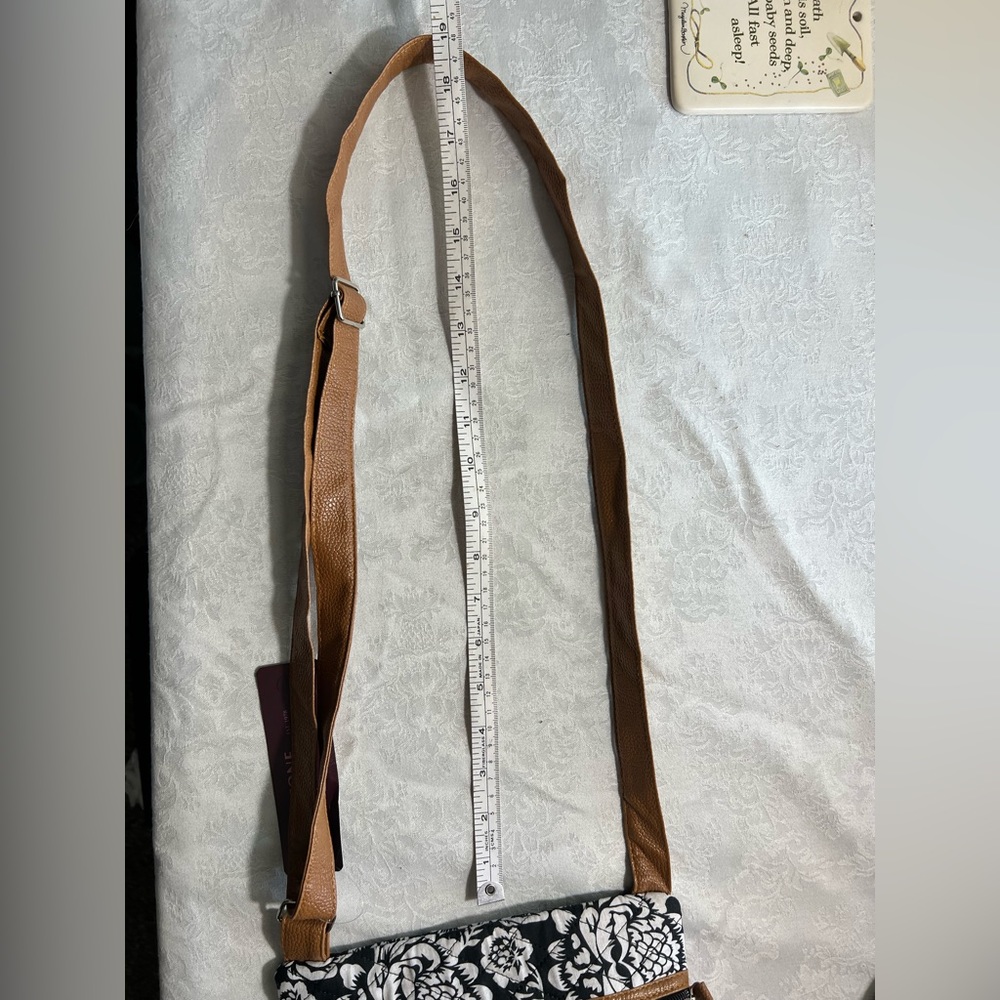 NWT Stone Mountain Multi pocket, Crossbody adjustable strap purse - Picture 10 of 11